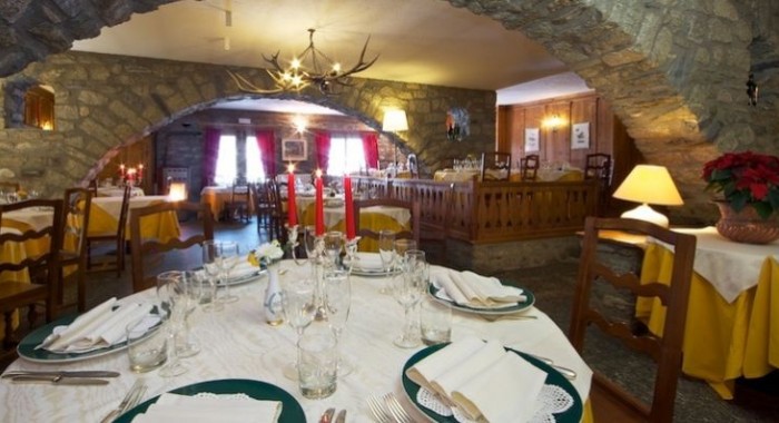 Hotel Dolonne, Courmayeur ski chalet, image 2